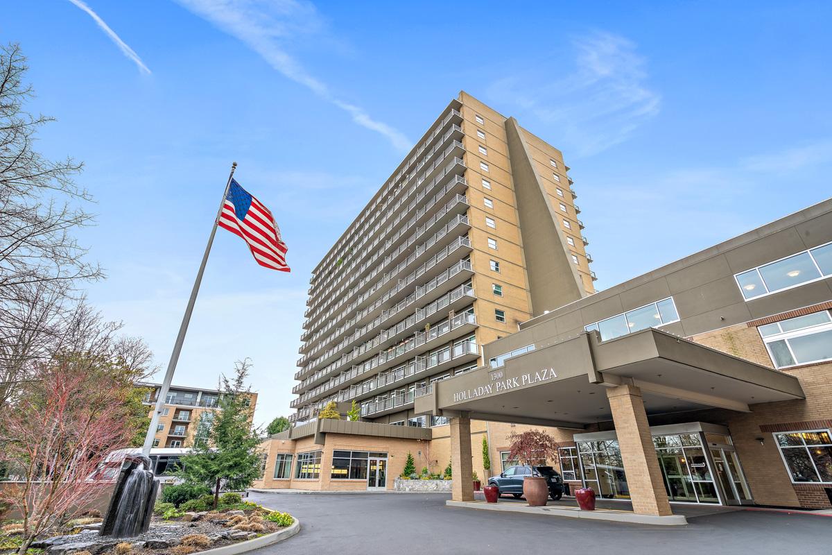 Exterior shot of Holladay Park Plaza Brentloe residence.